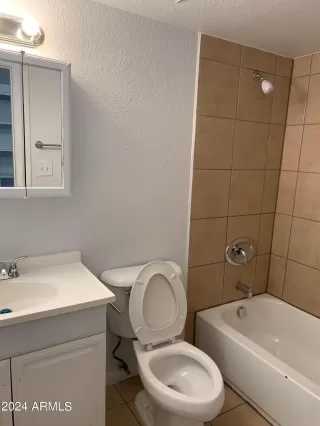 Photo #6: 6668340 Listing