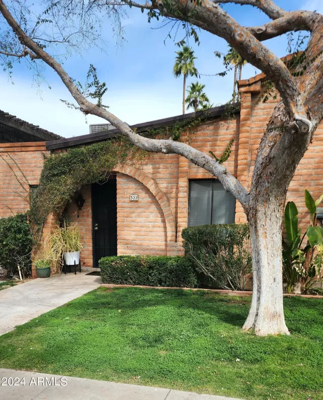 MLS: 6668529 Condo For Sale