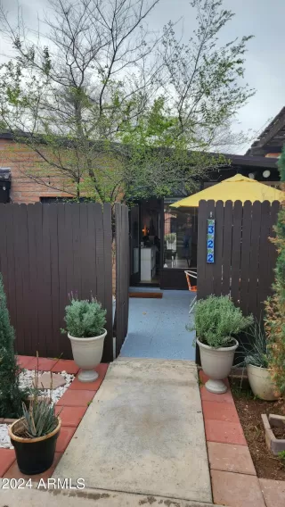 Photo #2: 6668529 Listing