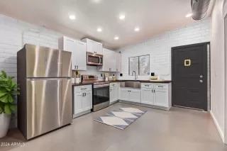 Photo #6: 6668797 Listing 