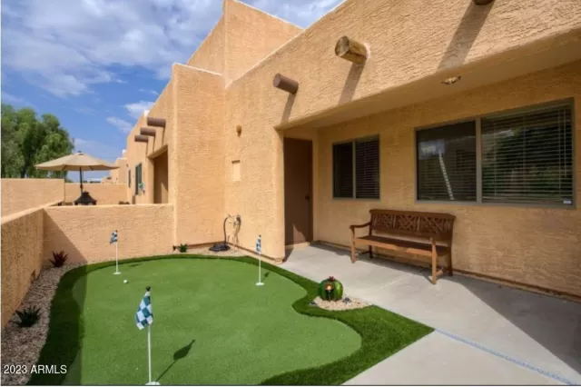 MLS: 6668885 Condo For Sale