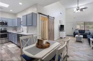 Photo #6: 6668885 Listing 