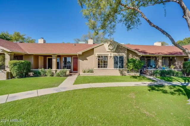 MLS: 6668907 Condo For Sale