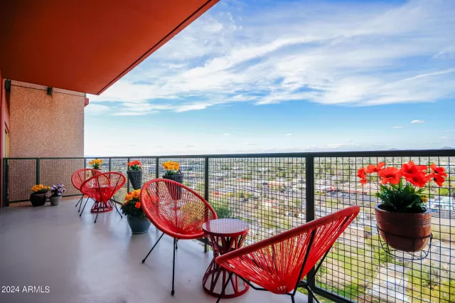 MLS: 6668926 Condo For Sale