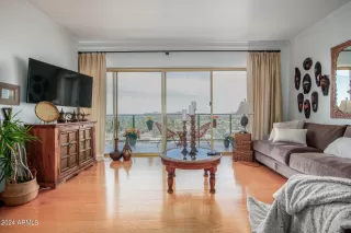 Photo #1: 6668926 Listing