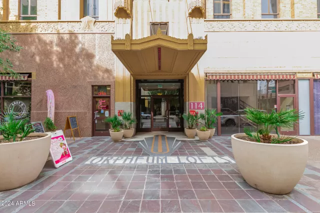 MLS: 6668973 Condo For Sale