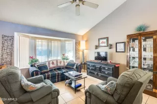 Photo #6: 6669069 Listing 