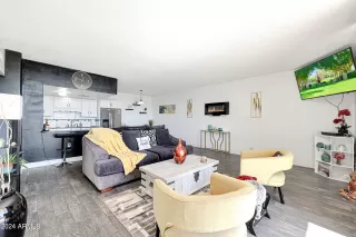 Photo #2: 6669183 Listing