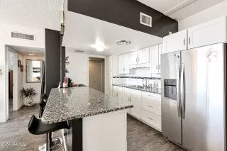 Photo #6: 6669183 Listing