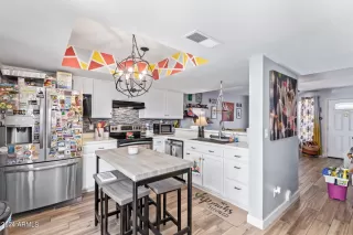 Photo #5: 6669218 Listing 