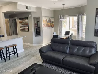 Photo #3: 6669277 Listing