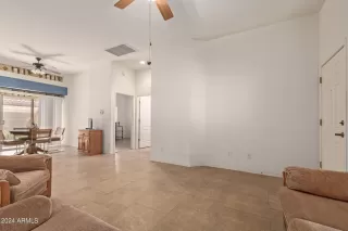 Photo #3: 6669329 Listing