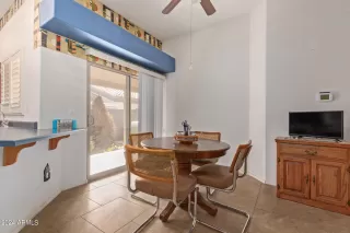 Photo #5: 6669329 Listing