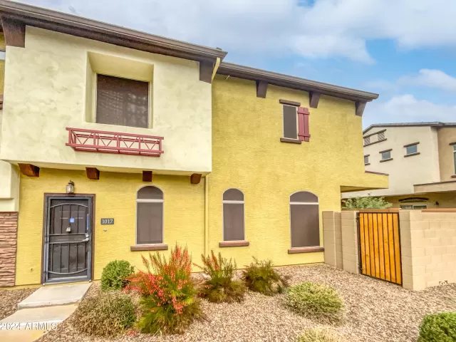 MLS: 6669380 Condo For Sale