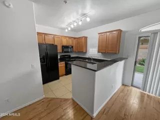 Photo #6: 6669380 Listing 