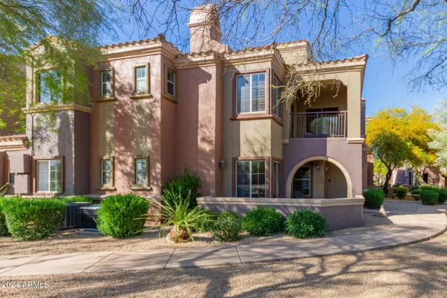 MLS: 6669384 Condo For Sale