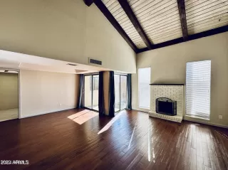 Photo #4: 6669472 Listing