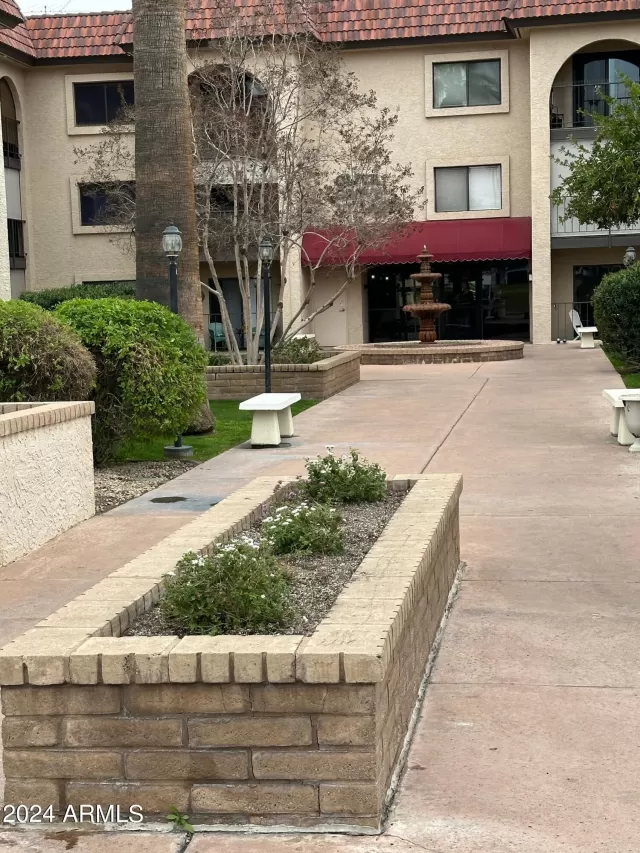 MLS: 6669594 Condo For Sale