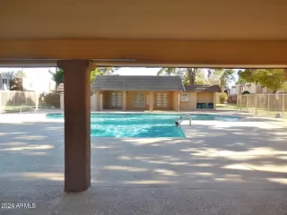 Photo #5: 6669615 Listing