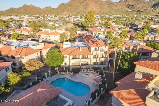 MLS: 6669622 Condo For Sale