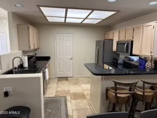 Photo #5: 6669622 Listing