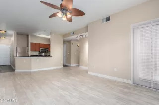 Photo #5: 6669660 Listing