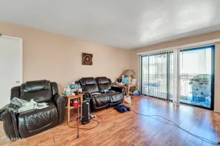 Photo #2: 6669736 Listing