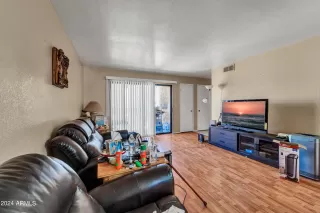 Photo #3: 6669736 Listing