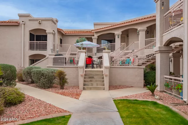 MLS: 6669781 Condo For Sale