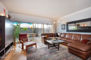 Photo #3: 6669813 Listing