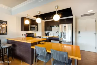 Photo #6: 6669813 Listing