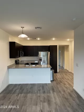 Photo #3: 6669938 Listing