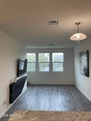 Photo #4: 6669938 Listing