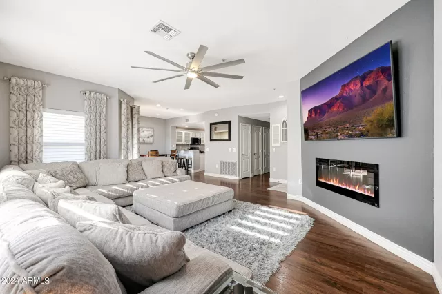 MLS: 6670127 Condo For Sale