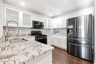 Photo #6: 6670127 Listing
