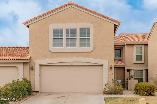 MLS: 6670373 Condo For Sale