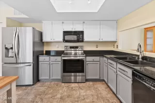 Photo #6: 6670373 Listing 