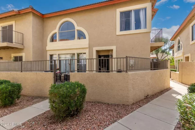 MLS: 6670476 Condo For Sale