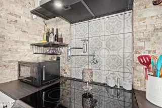 Photo #6: 6670476 Listing