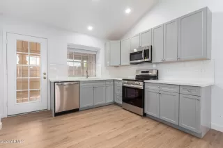 Photo #4: 6670518 Listing