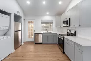 Photo #5: 6670518 Listing