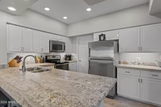 Photo #2: 6670552 Listing