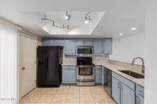 Photo #5: 6670632 Listing 