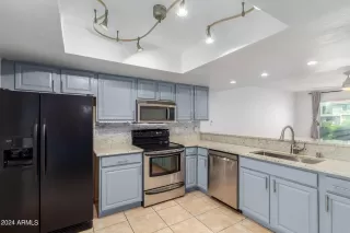 Photo #6: 6670632 Listing 