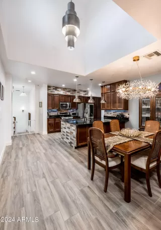 Photo #5: 6670662 Listing