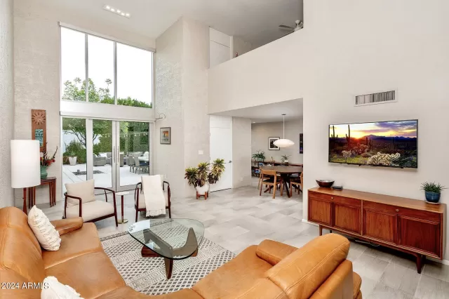 MLS: 6670706 Condo For Sale