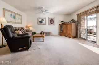 Photo #4: 6670803 Listing