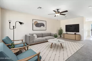 Photo #5: 6670963 Listing