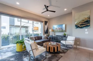 Photo #1: 6671006 Listing 