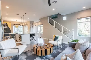 Photo #2: 6671006 Listing 